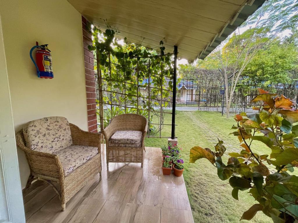 Bougainvillea Retreat & Spa Kaharpara Exterior photo
