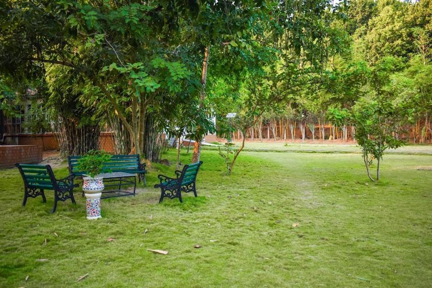 Bougainvillea Retreat & Spa Kaharpara Exterior photo